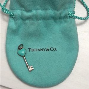 Tiffany’s heart key pendant